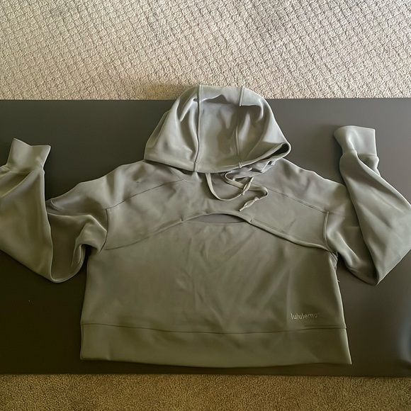 Lululemon get centred hoodie - Picture 2 of 7